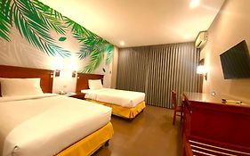 Hotel Golden Season